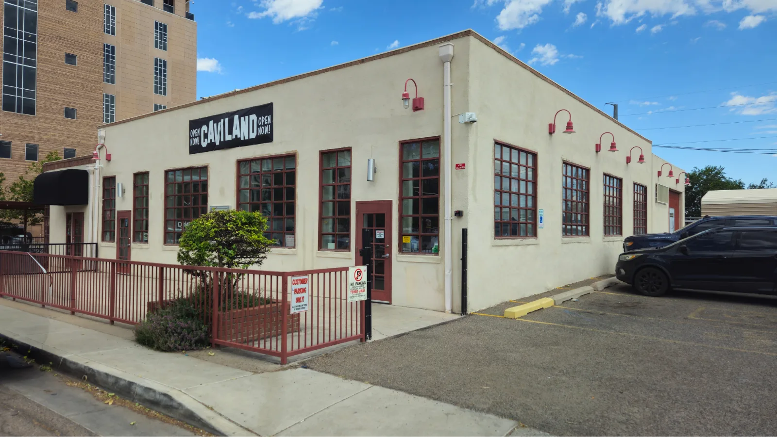 Caviland storefront at 800 3rd St NW, Downtown Albuquerque
