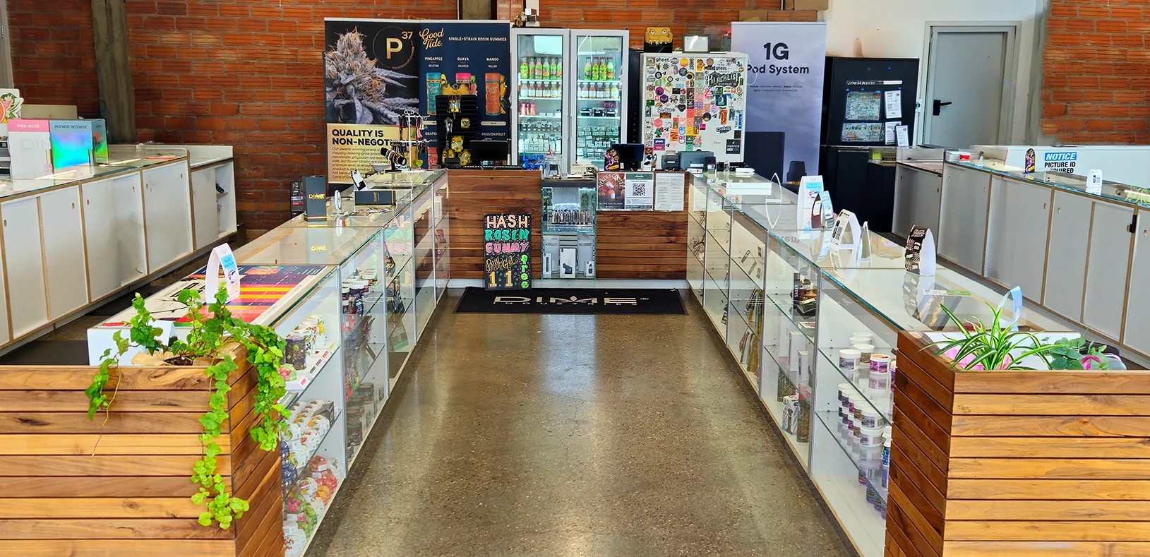 Caviland dispensary storefront at 800 3rd St NW, Downtown Albuquerque